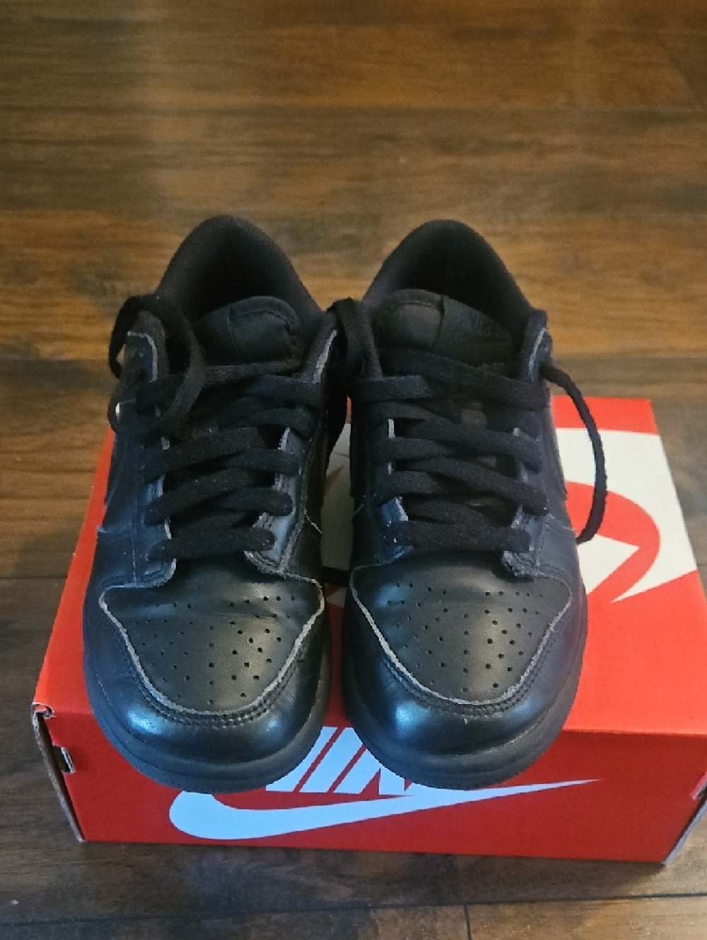 Nike Dunks - Picture 2 of 6